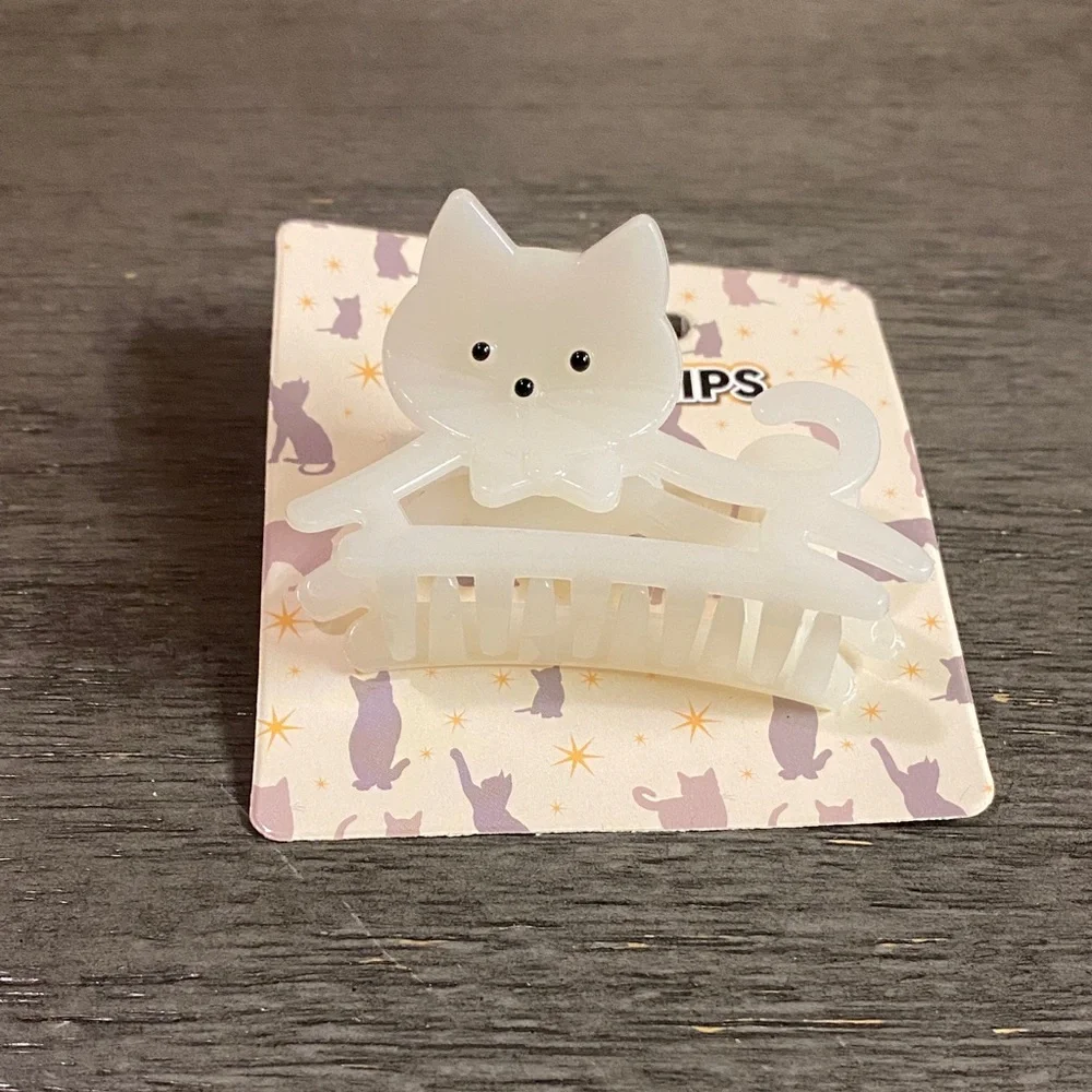 White Cat Hair Clip